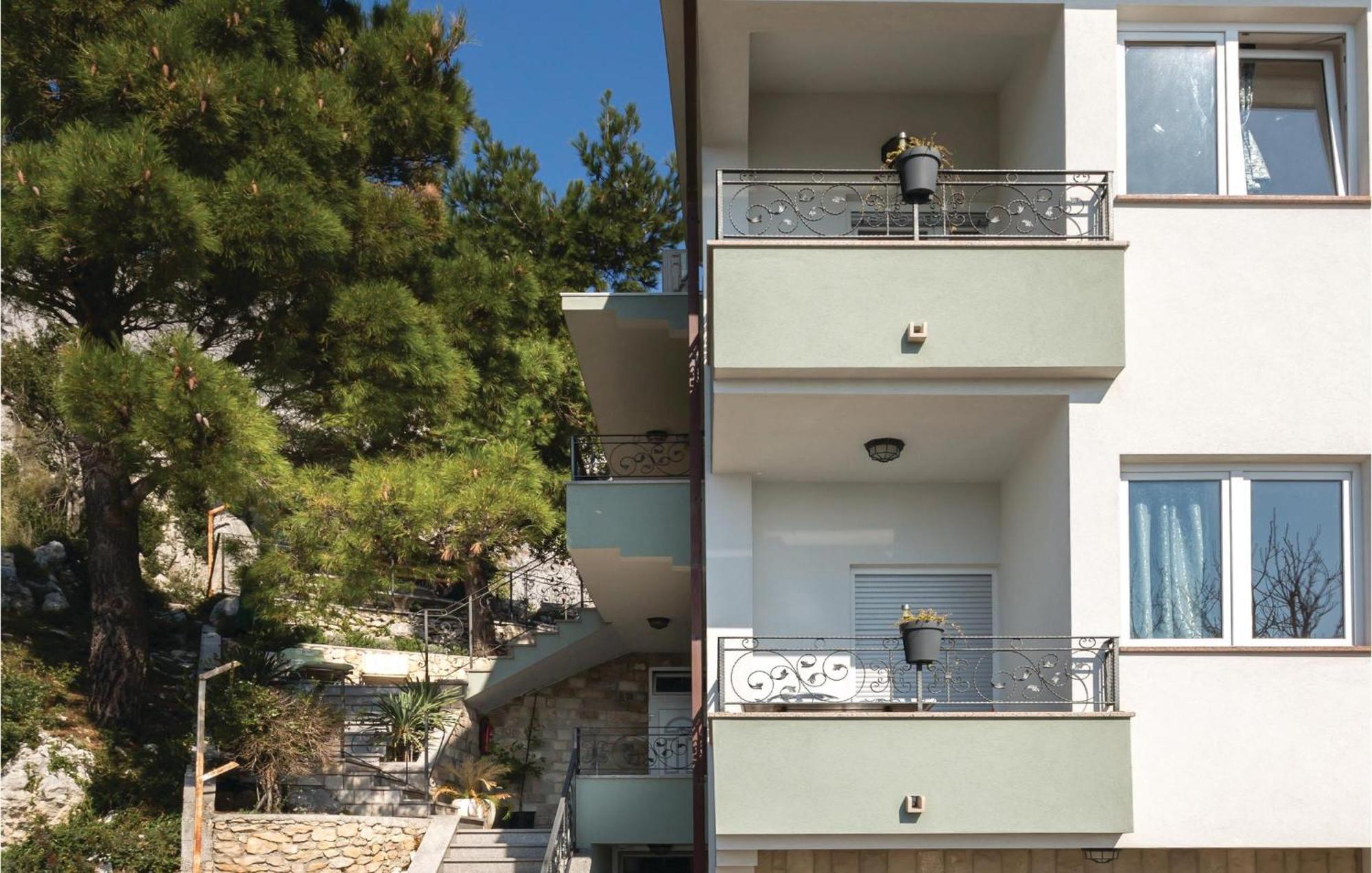 1 Bedroom Stunning Apartment In Makarska Ngoại thất bức ảnh